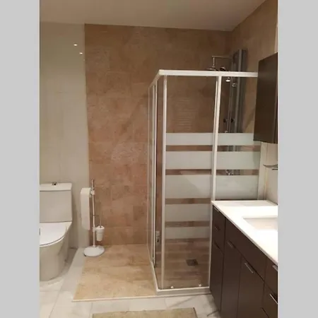 Marina - 5 Min Walk To The Beach, Heated Pool, Spa, 5 Bedrooms Villa Benalmadena